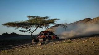 2023 Dakar Rallisi özel açılış etabıyla start aldı