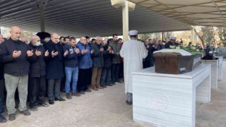 25 yaşında lösemiden ölen Kumsala gözü yaşlı veda