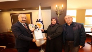 27 yıllık tapu ve mülkiyet sorununun çözüldüğü mahallede ilk tapu verildi