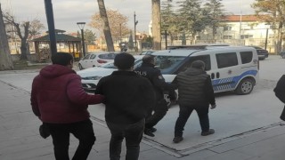 8 yıl hapis cezasıyla aranan şahıs polis yakaladı