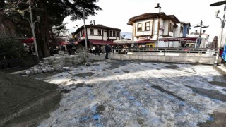 Abdal Camii çevresinde zemin yenileniyor