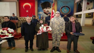 Acemi eğitimini tamamlayan erler yemin etti