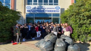ADÜlü öğrenciler çevre temizliğine dikkat çekti
