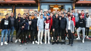 Afyonspor oyuncuları yemekte buluştu