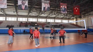 Ahlatta engellilere yönelik voleybol dostluk maçı düzenlendi