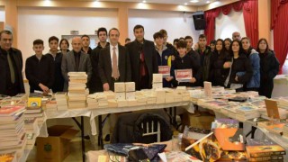 Altınova 2. Kitap Fuarı kapılarını açtı