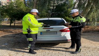 Ambulansa yol vermeyen sürücüye cezai işlem