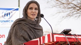 Angelina Jolie BM İyi Niyet Elçiliği görevini bırakıyor