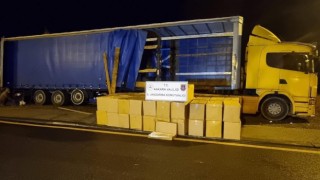 Ankarada 100 bin paket sarılmış tütün ele geçirildi