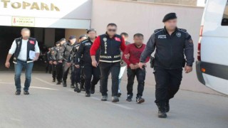 Antalyada aranan 74 kişi yakalandı