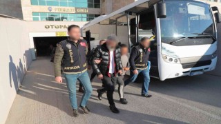 Antalyada aranan 92 şahıs yakalandı