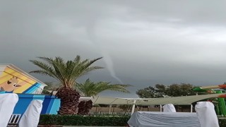 Antalyada korkutan hortum kamerada