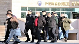 Antalyada mafya tipi örgüte yapılan operasyonda 21 kişi adliyeye sevk edildi