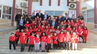 Antalyada öğrencilere 1 yılda 40 bin spor malzemesi dağıtıldı