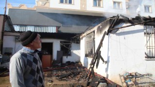 Antalyada yaşlı adamın evi ve biriktirdiği kira parası yandı