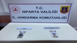 Antalyadan Ispartaya uyuşturucu madde getirileceği tespit edilen 4 şüpheli tutuklandı