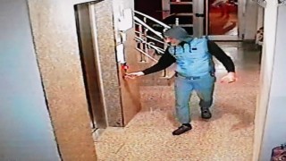 Apartı ateşe verip çıkıp odasına uyuyan kundakçı tutuklandı