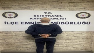 Asansörde kız çocuğunu bıçakla taciz eden şahıs yakalandı