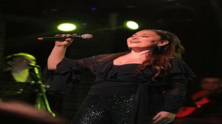 Aşkın Nur Yengi, en güzel şarkılarını 24 Aralıkta seslendirecek