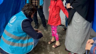Avrupadan gelip Mardindeki yetim çocukları sevindirdiler