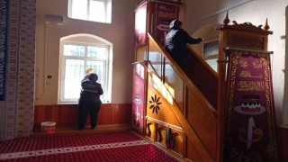 Aydın Büyükşehir Belediyesi ibadethane temizliklerini sürdürüyor