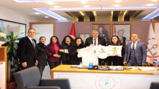 Aydın İl Milli Eğitim Müdürü Okumuş, patent başvuruları kabul edilen okulu ağırladı
