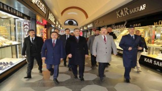 Azerbaycan Savunma Bakanı ve Vali Çiçekten Esnaf Ziyareti