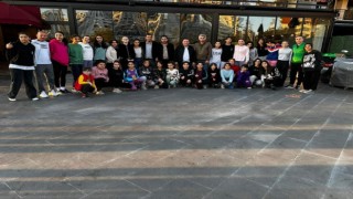 Bağlar Belediyesporun yıldız voleybolcuları Diyarbakır şampiyonu