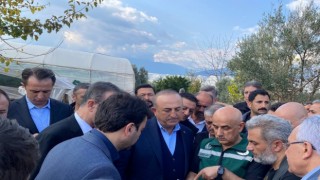 Bakan Kirişci: Burası afet bölgesi ilan edilmişken sorunları çözeceğiz, unutan bir bakan olarak tarihe geçmek istemiyorum