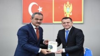 Bakan Özer, Karadağ Eğitim Bakanı Vojinovic ile görüştü