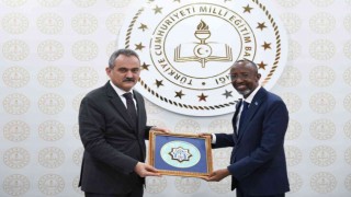 Bakan Özer, Somalili mevkidaşı Mohamed ile görüştü
