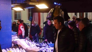 Balık tezgâhlarında yoğunluk