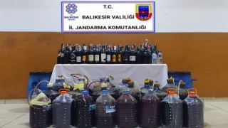 Balıkesirde jandarmadan kaçak içki operasyonu