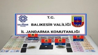 Balıkesirde polis ve jandarmadan Huzur operasyonu