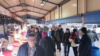 Bandırma balık halinde hareketlilik dikkat çekiyor