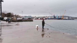 Bandırmada fırtına hayatı olumsuz etkiliyor