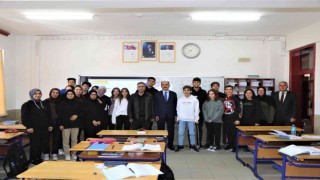 Başkan Altaydan üniversiteye hazırlanan lise öğrencilerine bir destek daha