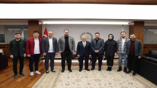Başkan Büyükkılıç, STK temsilcileri ve muhtarları makamında kabul etti