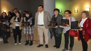 Başkan Çakın, Ekslibris yarışması kazananlarına ödüllerini verdi