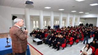Başkan Çınardan öğrencilere tavsiyeler