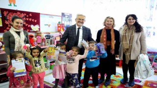 Başkan Erdemden çocukların yüzünü güldürdü