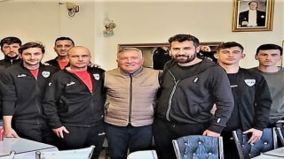 Başkan Kepenek, farklı kazanan Honazsporu kutladı