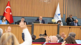 Başkan Soyerden yatırım eleştirisi: “İzmire bir metro hattını da devletimiz yapsın”