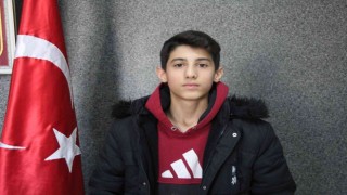 Batmanda 8. sınıf öğrencisi iki günde İstiklal Marşını Arapça ezberledi