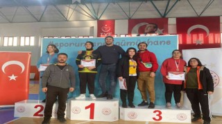 Bayburt bilek güreşinde Türkiye finallerinde