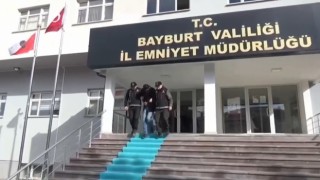 Bayburtta uyuşturucu ticaretinden 5 kişi tutuklandı