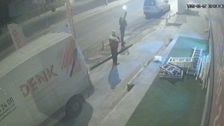 Beylikdüzünde gündüz kavga etti, akşam evine ateş etti