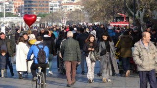 Bilim Kurulu Üyesi Prof. Dr. Şener: Grip, diğer solunum yoluyla bulaşan enfeksiyon hastalıklarından farklı olarak ölüm riski de içeriyor