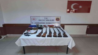 Bir evden 7si tüfek 8 silah ile 490 adet fişek ele geçirildi