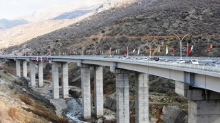 Bitlis Çayı Viyadüğü törenle açıldı